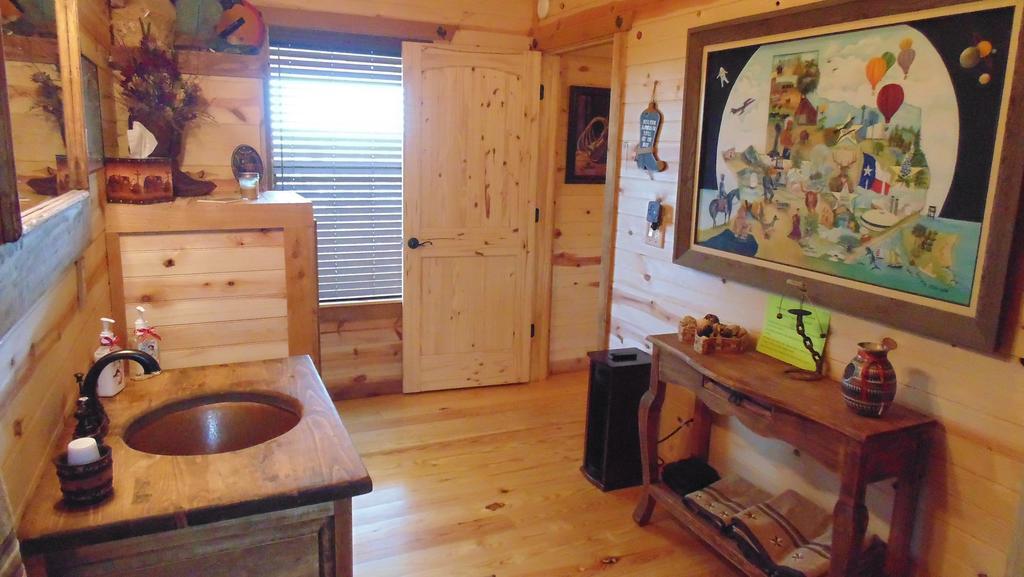 Texas T Bed And Breakfast Llano Luaran gambar