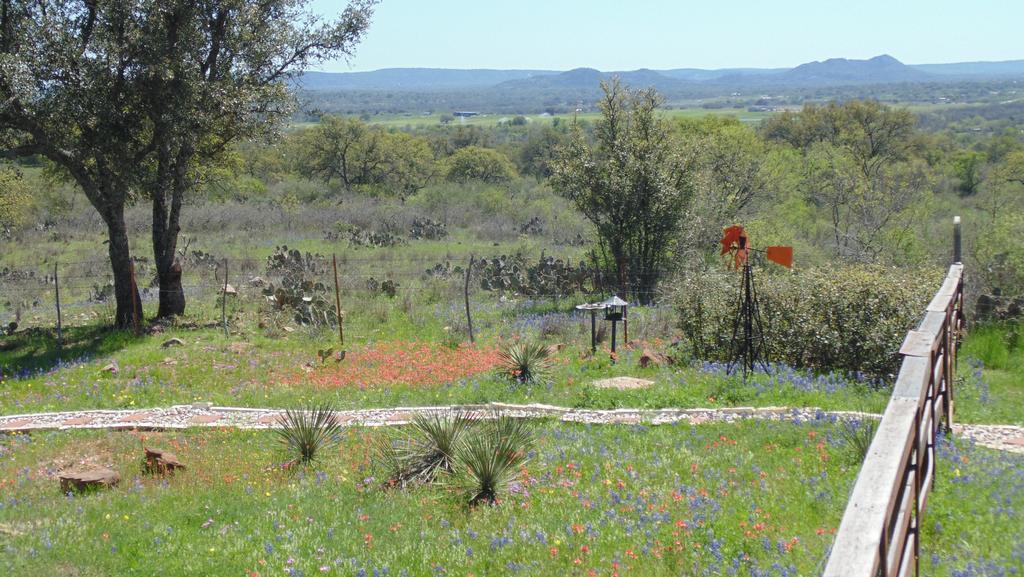 Texas T Bed And Breakfast Llano Luaran gambar